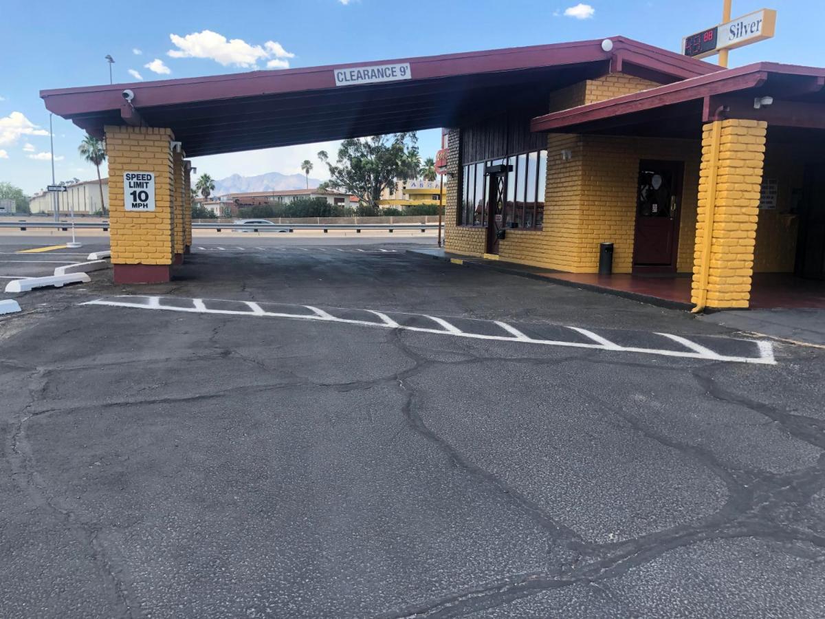 Silver Hotel Tucson Airport Exterior photo